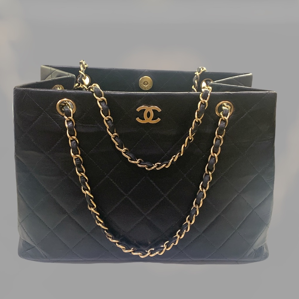 CHANEL Matelasse Lambskin Chain Shoulder Tote